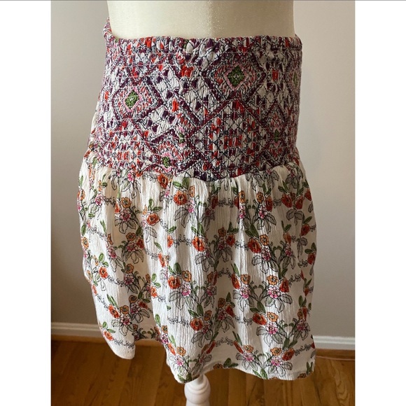 Patrons of peace formal summer shorts - Picture 2 of 4